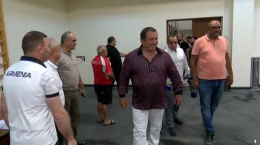 Ծառուկյանը հանդիպել է ծանրամարտի տարբեր տարիքային հավաքականների, մարզչական շտաբի և մարզիկների հետ