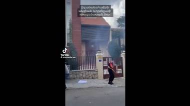 Լիբանանահայերի ակցիան՝ Ադրբեջանի դեսպանատան մոտ