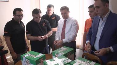 Հայաքվեն ԿԸՀ-ին է հանձնում հավաքված ստորագրությունները