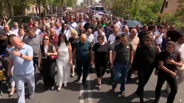 Բազմամարդ երթ դեպի ՀՀ-ում Արցախի Հանրապետության մշտական ներակայացուցչություն