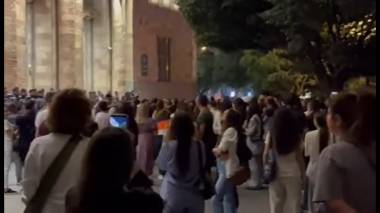 «Հումանիտար միջանք Արցախին»․ ցուցարարները հավաքվեցին Կառավարության դիմաց