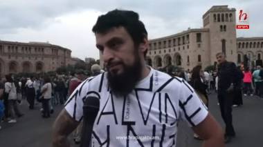 Հողերը տալով ես Հայաստանը պահու՞մ. աշխարհի չեմպիոնը՝ Փաշինյանին