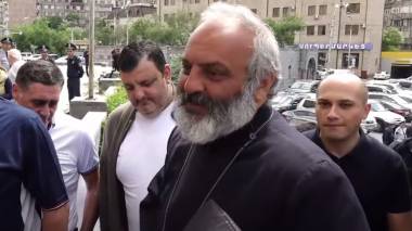 Բագրատ Սրբազանը Սուրբ Գրիգոր Լուսավորիչ եկեղեցում մասնակցում է պատարագի