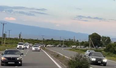 Ավտոերթն այսպես են դիմավորում Արմավիրում (տեսանյութ)