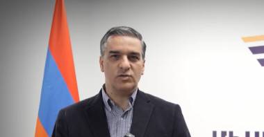 Սոցհարցումները Նիկոլ Փաշինյանին ինչ-որ բան են գուժում. ինչո՞ւ է նա պարում ու թմբուկ նվագում